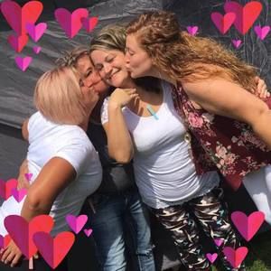 Meet your Posher, Debbie